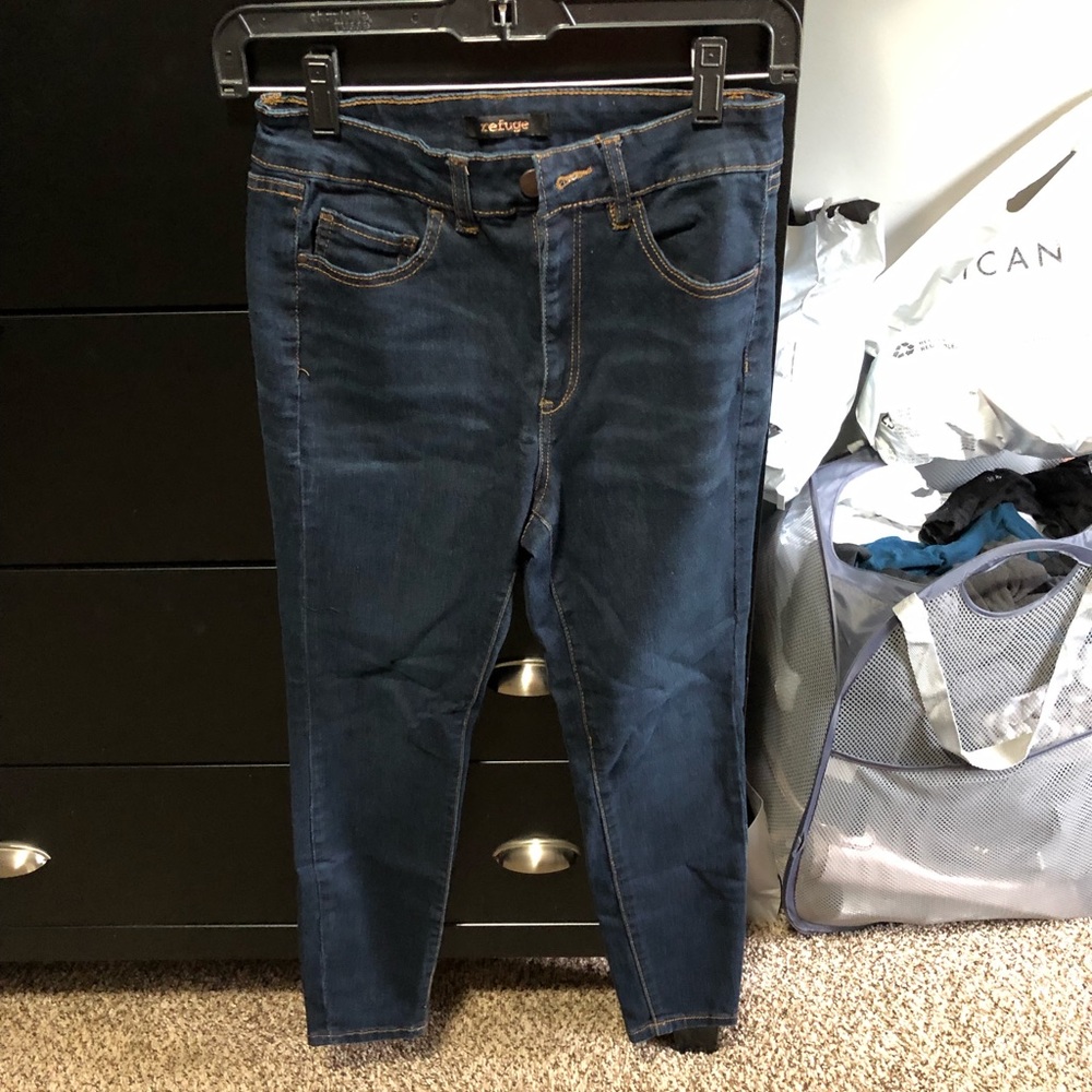 dark wash jeans